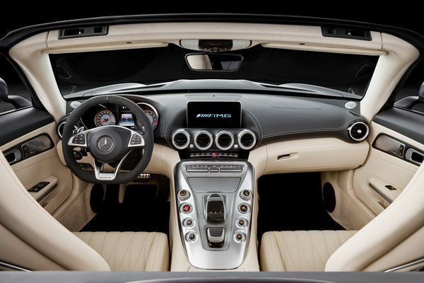 2018 Mercedes-Benz AMG GT Roadster Interior