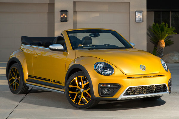 2017 Volkswagen Beetle Dune Convertible