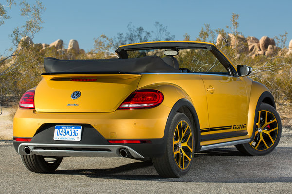 2017 Volkswagen Beetle Dune Convertible