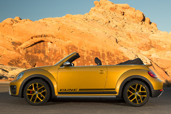 2017 Volkswagen Beetle Dune Convertible