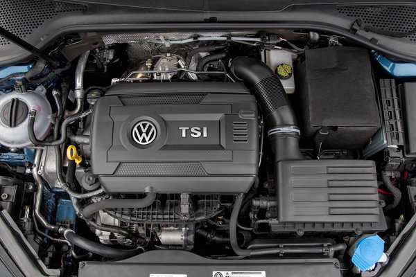 2017 Volkswagen Golf SportWagen Engine