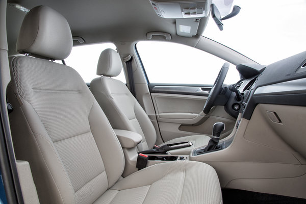 2017 Volkswagen Golf SportWagen Interior