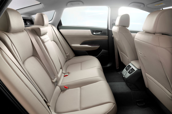 2018 Honda Clarity PHEV Interior