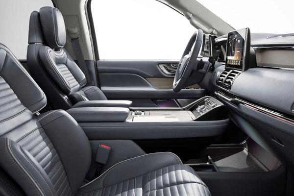 2018 Lincoln Navigator Interior