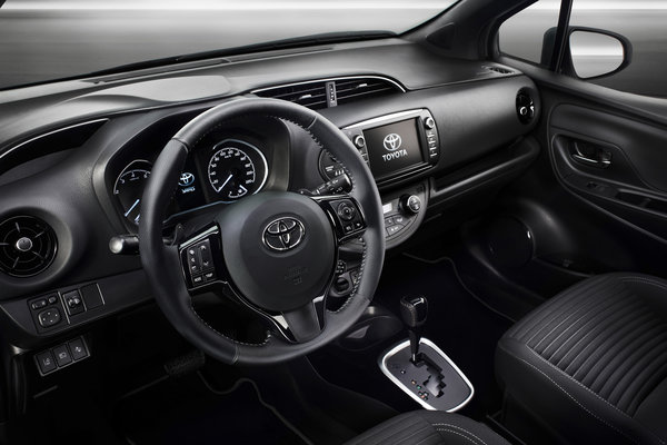 2017 Toyota Yaris Interior
