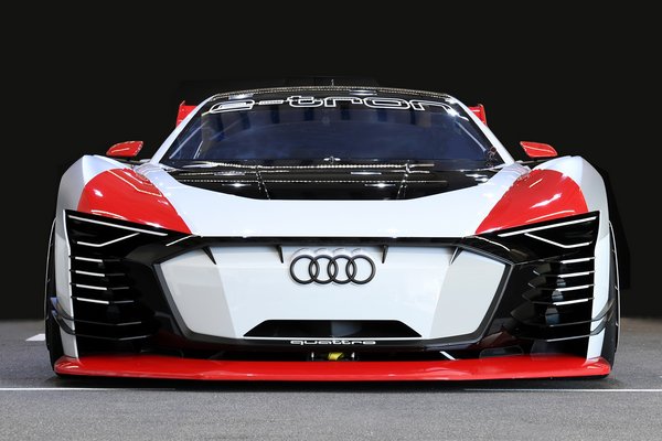 2018 Audi e-tron Vision Gran Turismo