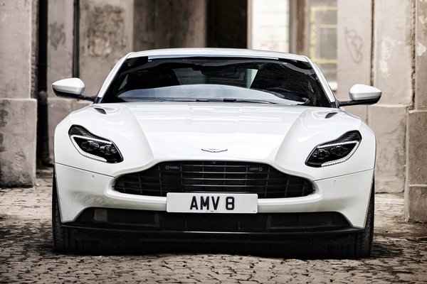 2018 Aston Martin DB11 V8