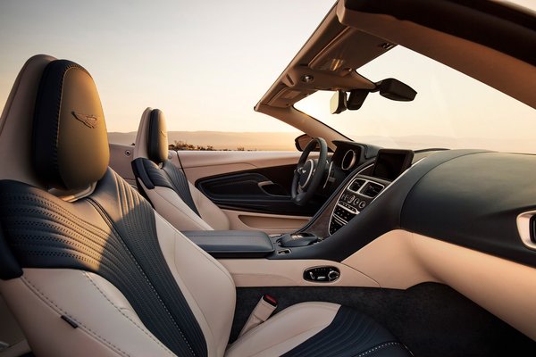 2018 Aston Martin DB11 Volante Interior