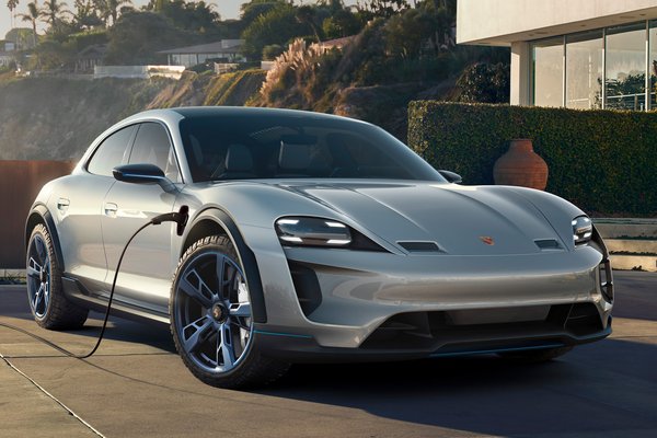 2018 Porsche Mission E Cross Turismo