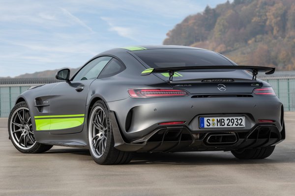 2020 Mercedes-Benz AMG GT R Pro coupe