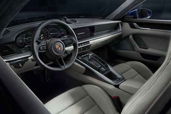 2020 Porsche 911 Carrera 4S Coupe Interior