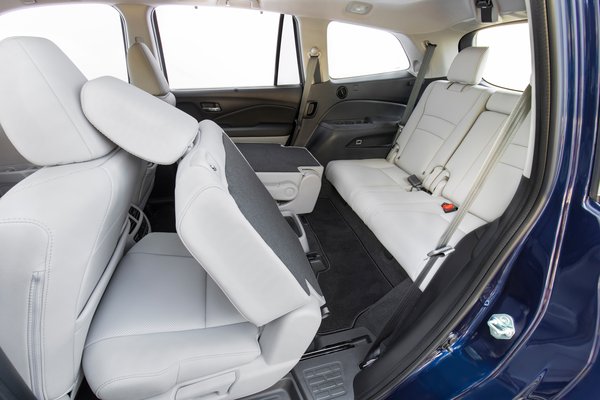 2019 Honda Pilot Elite Interior