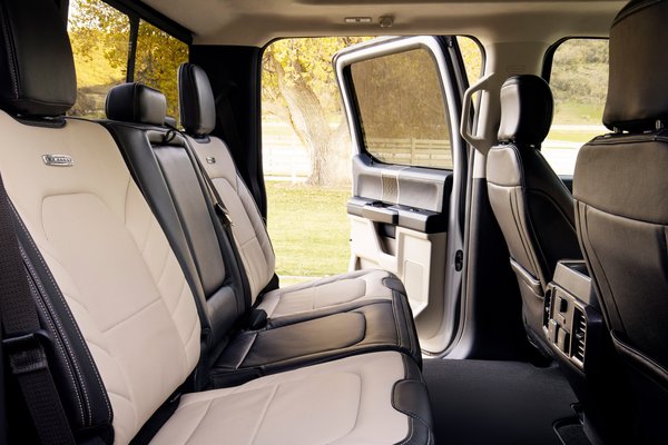 2020 Ford Super Duty F-450 Interior