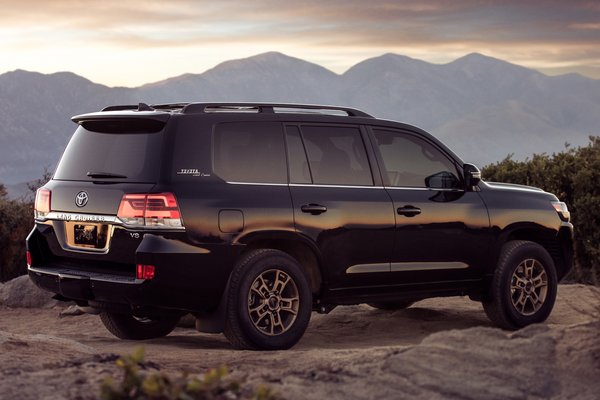 2020 Toyota Land Cruiser Heritage edition