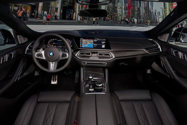 2020 BMW X6 M50i Interior