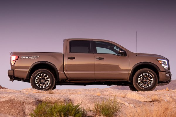 2020 Nissan Titan PRO-4X Crew Cab