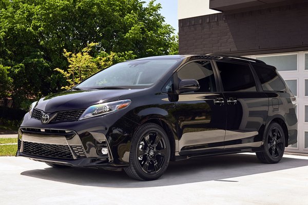 2020 Toyota Sienna Nightshade edition