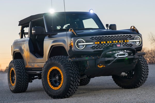 2020 Ford Bronco Badlands Sasquatch 2-Door Concept