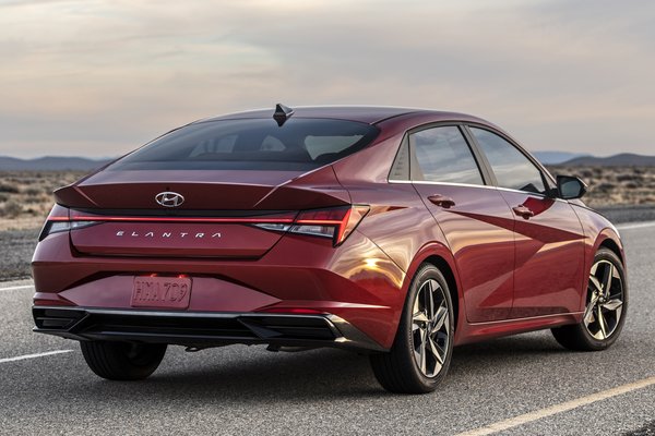 2021 Hyundai Elantra sedan