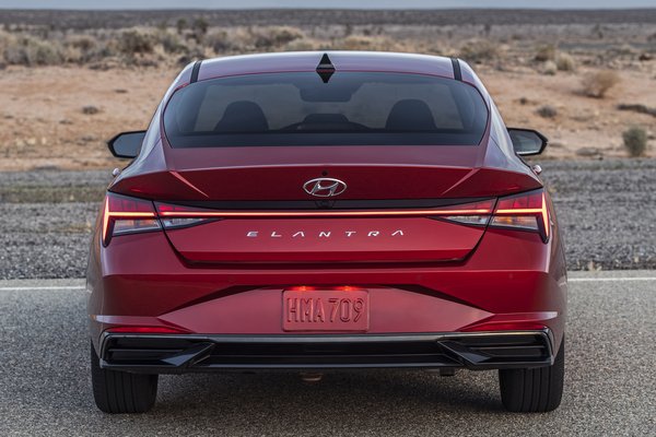 2021 Hyundai Elantra sedan