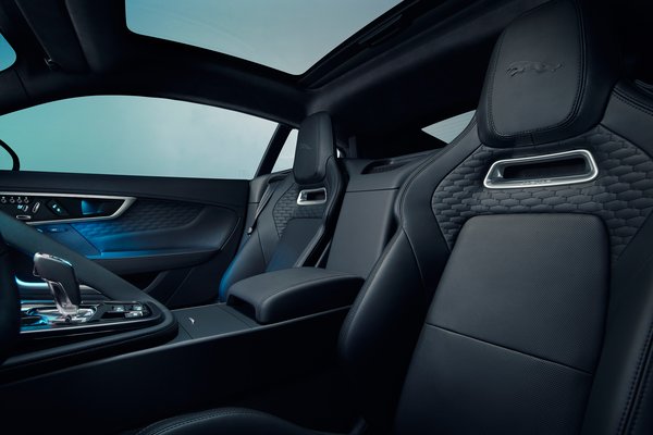 2021 Jaguar F-Type coupe Interior