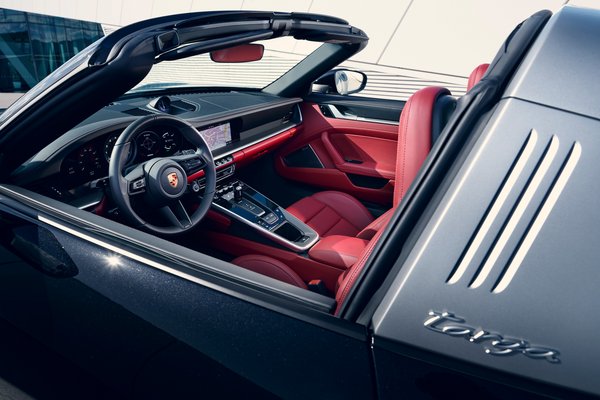 2021 Porsche 911 Targa 4S Interior