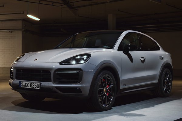 2021 Porsche Cayenne Coupe GTS