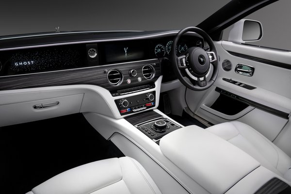 2021 Rolls-Royce Ghost Interior (RHD Model)