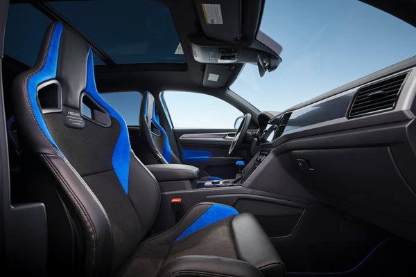 2021 Volkswagen Atlas Cross Sport GT Interior