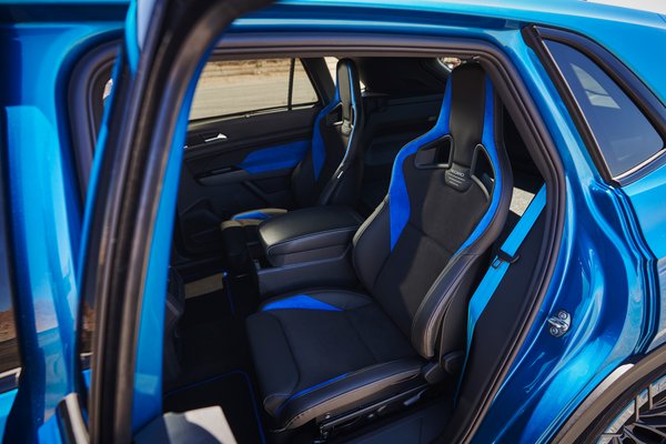 2021 Volkswagen Atlas Cross Sport GT Interior