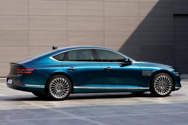 2022 Genesis G80 electrified