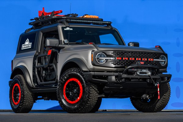 2021 Ford Ford Outfitters Off-Road Wheeling and Beyond Bronco