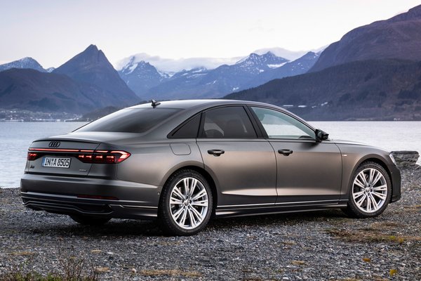 2022 Audi A8