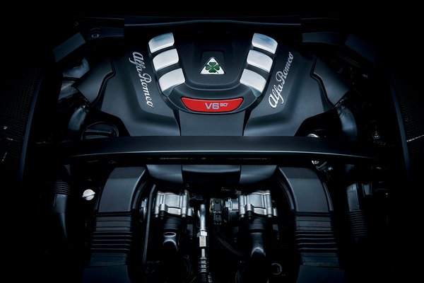 2022 Alfa Romeo Giulia Engine