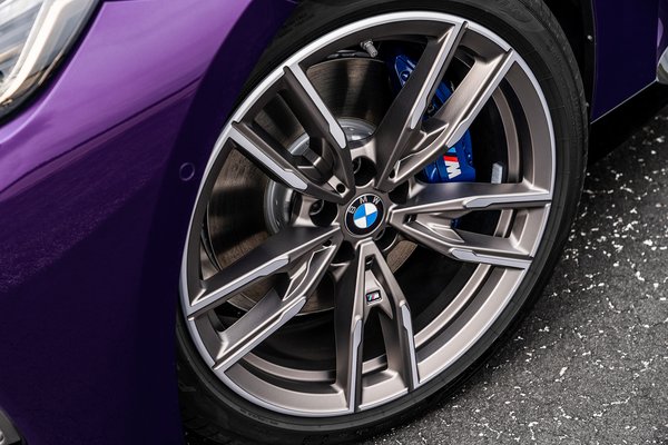 2022 BMW 2-Series M240i xDrive Coupe Wheel