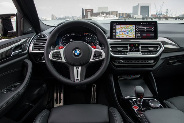 2022 BMW X4 M Competition Instrumentation (European Model)