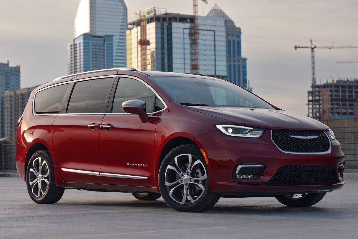 2024 Chrysler Pacifica pictures