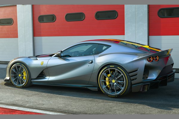 2022 Ferrari 812 Competizione