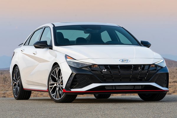 2022 Hyundai Elantra N sedan