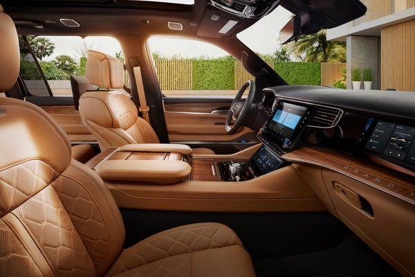 2022 Jeep Grand Wagoneer Interior