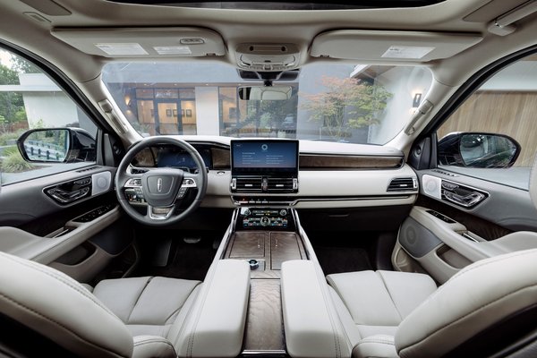 2022 Lincoln Navigator Interior