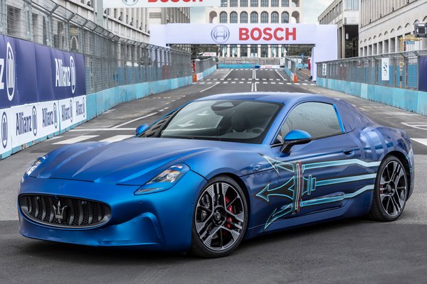 2022 Maserati GranTurismo Folgore prototype