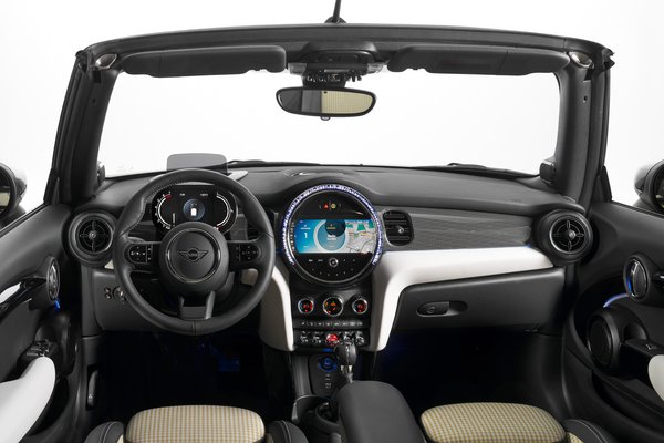 2022 Mini Cooper S Convertible Interior