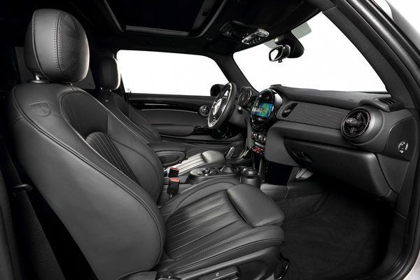 2022 Mini Cooper S  Hardtop 2-door Interior