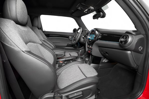 2022 Mini Cooper Hardtop 2-door Interior