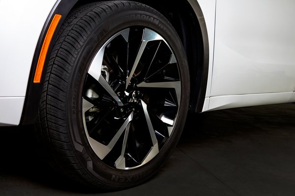 2022 Mitsubishi Outlander Wheel