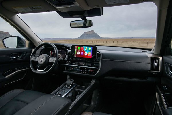 2022 Nissan Pathfinder Interior