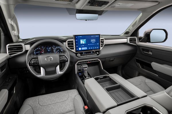 2022 Toyota Tundra Limited Crew Cab Interior