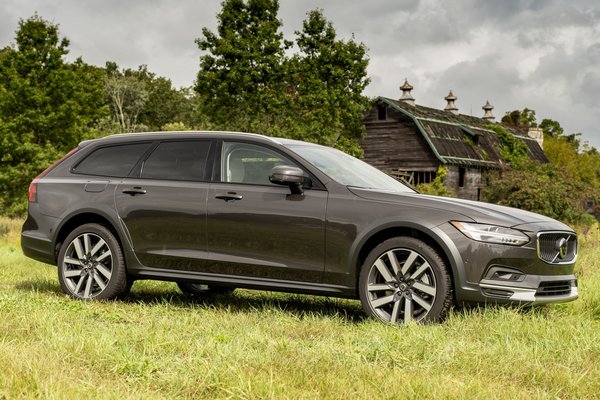 2023 Volvo V90