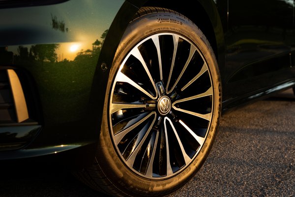 2022 Volkswagen Passat Limited Edition  Wheel